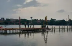 Pembongkaran bangunan di Situ Tujuh Muara. Dok: Eranasional/HO Diskominfo Depok.